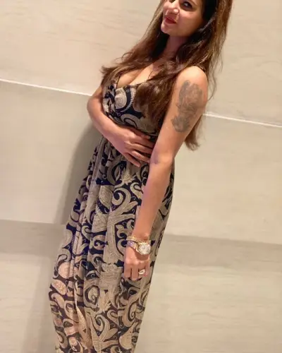 Matiali Escort